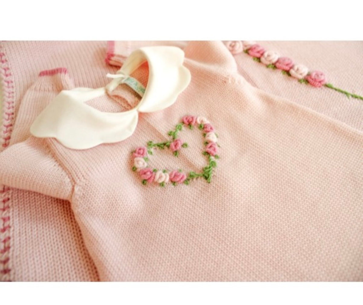 Set Roselline Cuore Lana Per Neonati