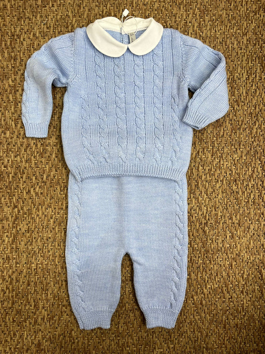 Completo due pezzi con trecce celeste pura lana
