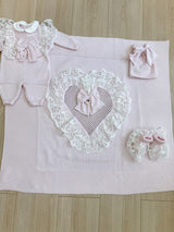 Coordinato Bebé di Almy cuore e pizzo macramé