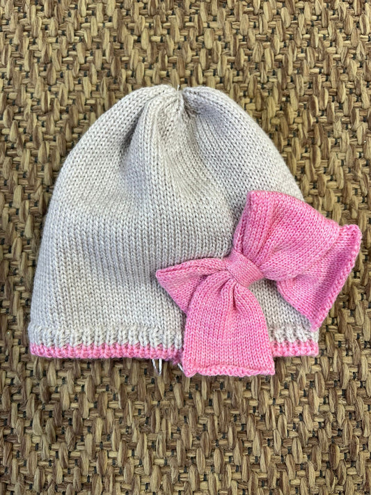 Cappello  con fiocco rosa