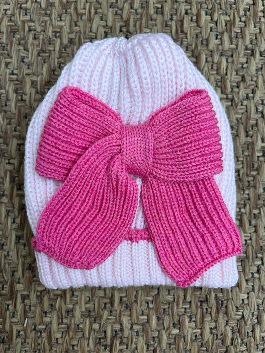 Cappello in lana con fiocco