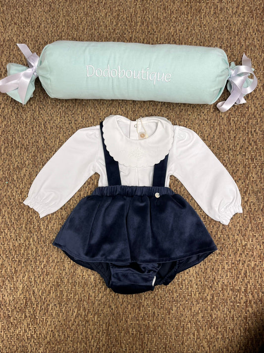 Completo salopette e blusa
